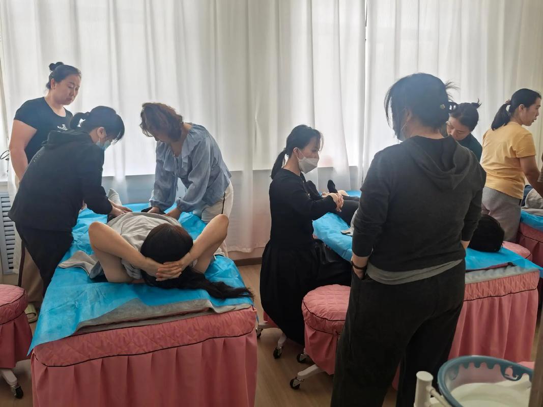 阿荣旗韵味妈妈高级无痛经络催乳师培训班开班 掌握一技之长的理想选择